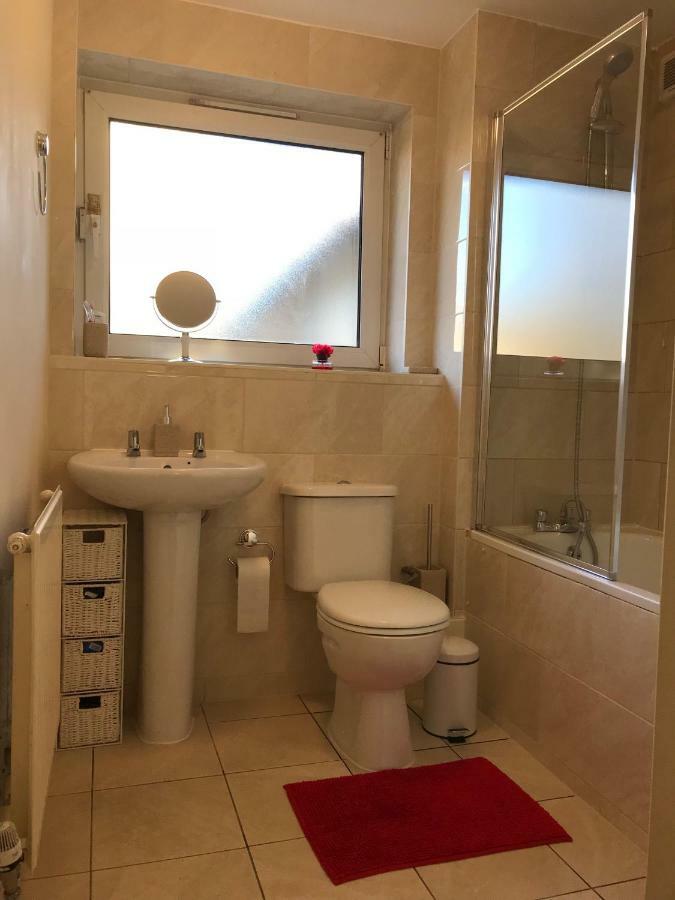 Cozy Apartment In Stratford From 18 Minutes To Central London Exterior photo